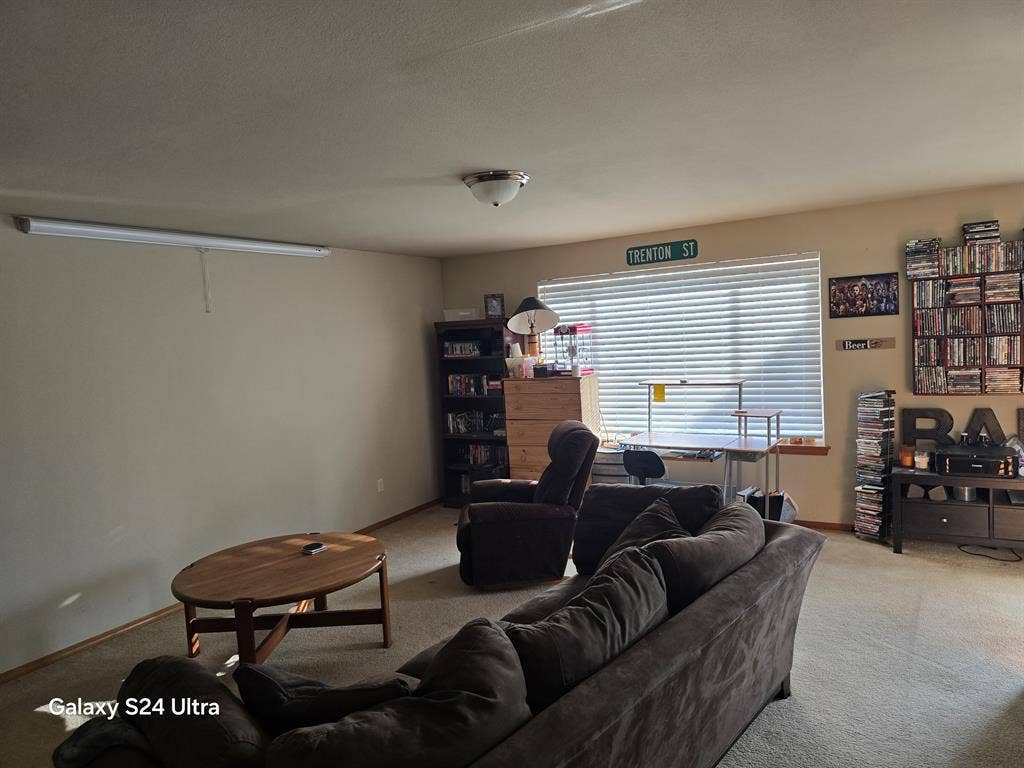 Room for rent Puyallup.