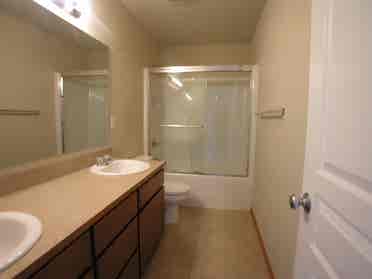 Room for rent Puyallup.