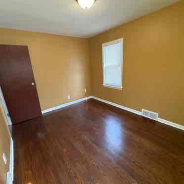 Roommate only! Large room in house