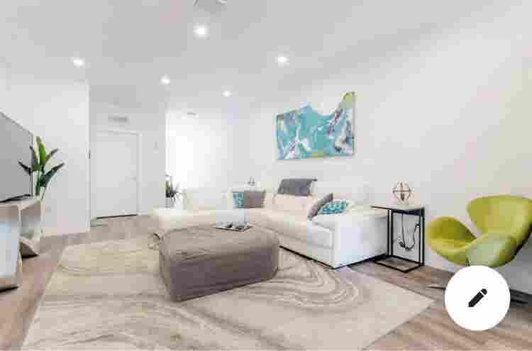 private room. Modern home. 2 mi
