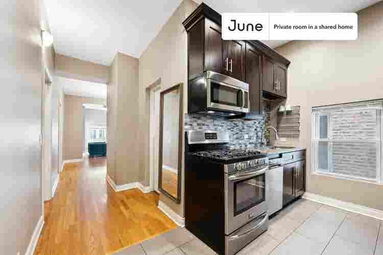 3 BR in Chicago
