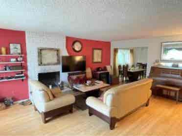 Big Room, Blocks from the Beach