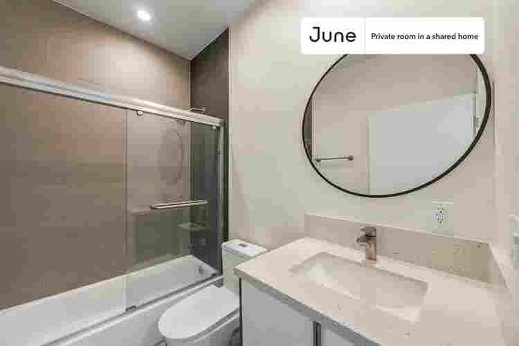 4 BR in Los Angeles