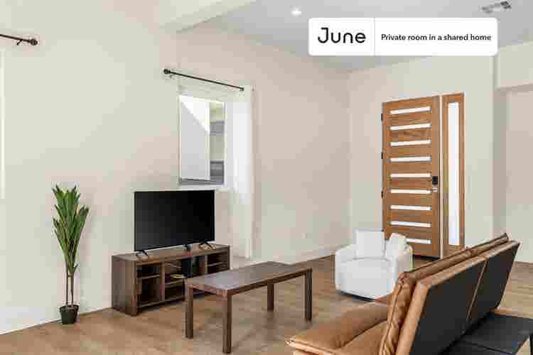 4 BR in Los Angeles