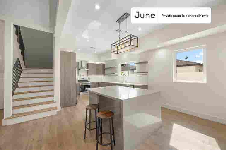 4 BR in Los Angeles