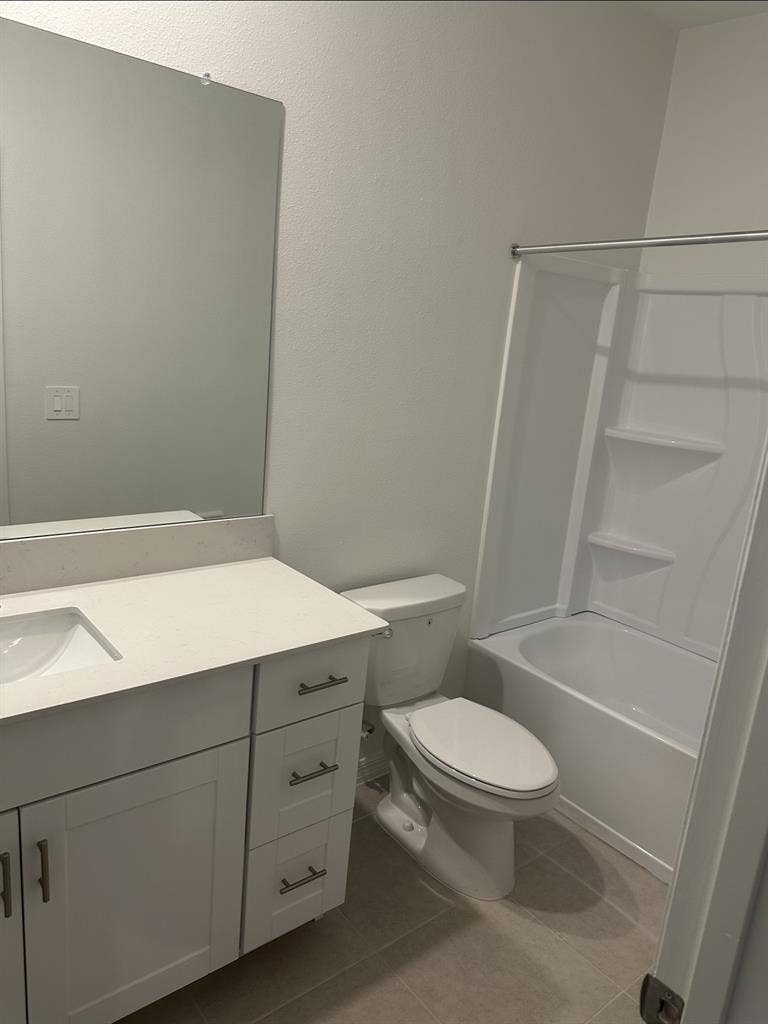 Townhouse - Room for Rent