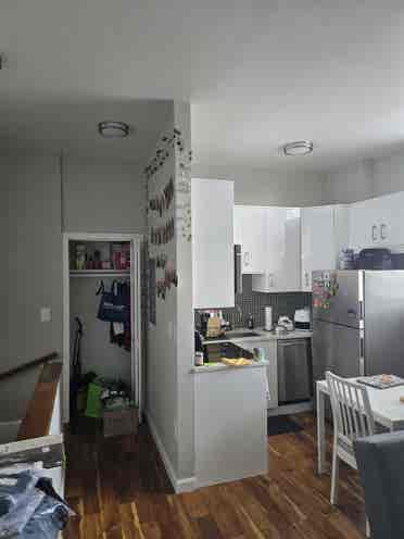 Lease Takeover Downtown Apartment