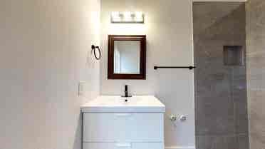 1 BR in Dallas