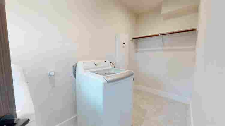 1 BR in Dallas