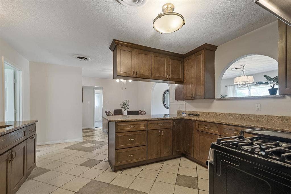 1 BR in Arlington