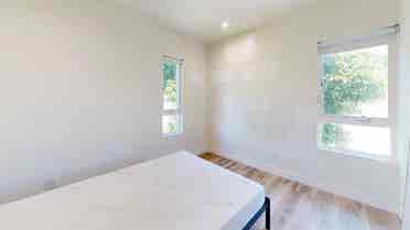 1 BR in Los Angeles
