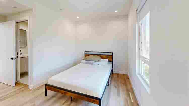 1 BR in Los Angeles