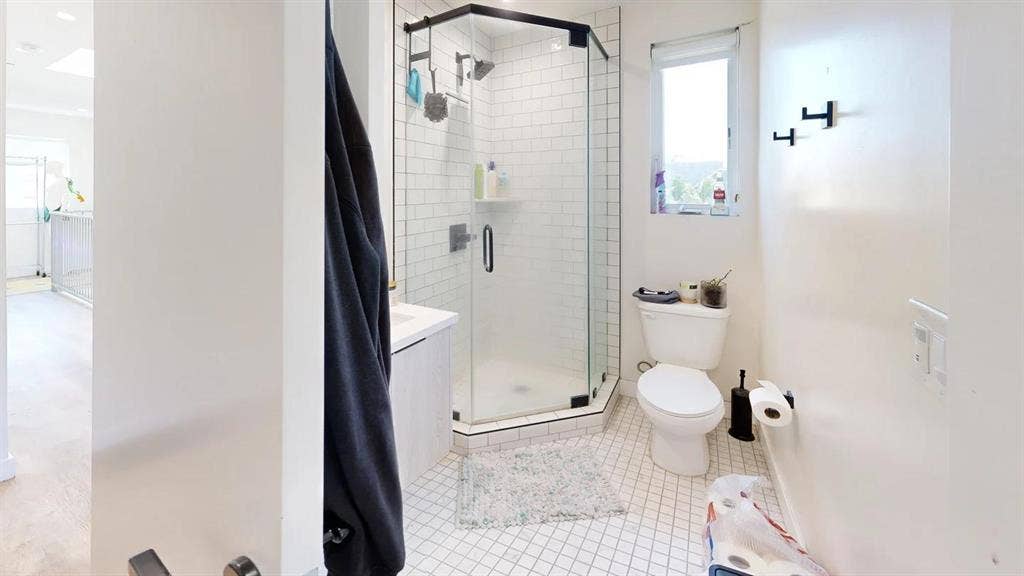 1 BR in Los Angeles