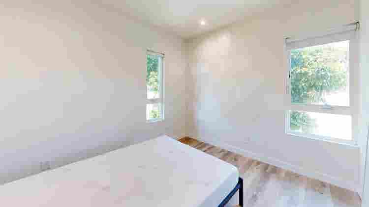 1 BR in Los Angeles