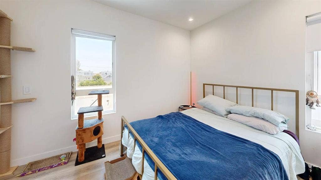 1 BR in Los Angeles