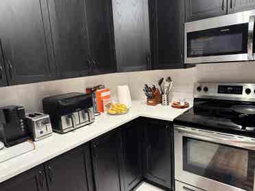 Cozy room in the heart of Kanata