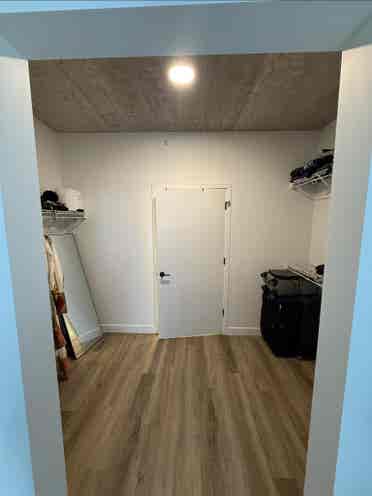 B for Sublease - Uptown Chicago