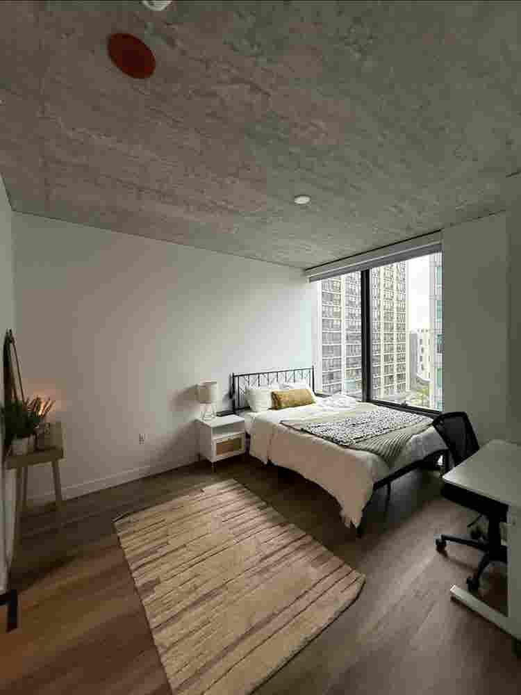 B for Sublease - Uptown Chicago