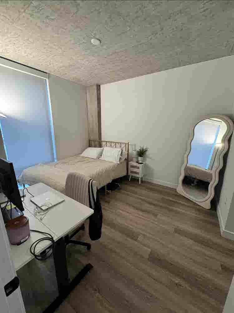 B for Sublease - Uptown Chicago