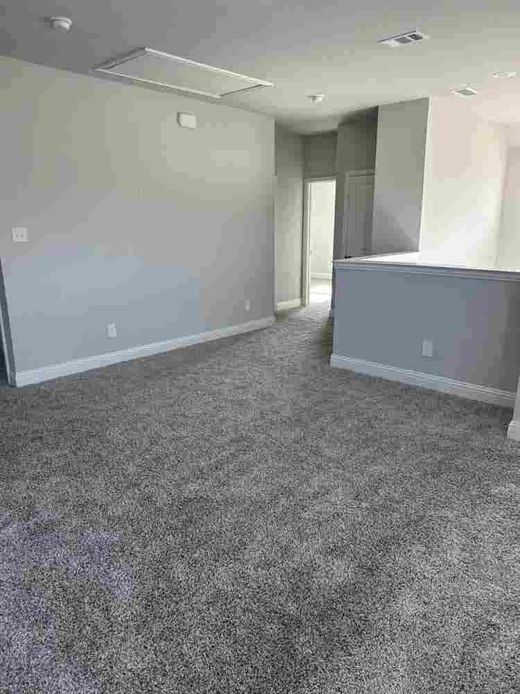 Private Room in Townhome