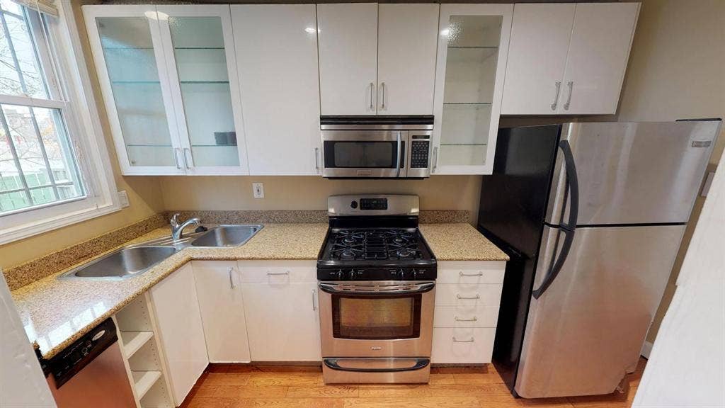 1 BR in Washington