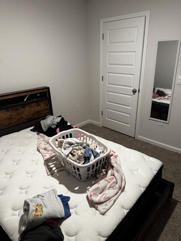 Move in ready w/ utilities.