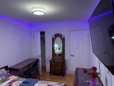 Best deal- room for rent