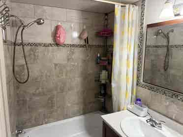 Best deal- room for rent