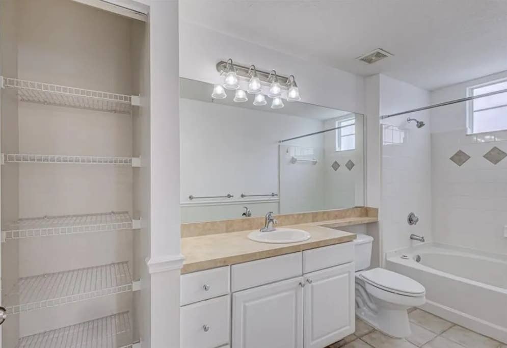 Room for Rent – West Palm