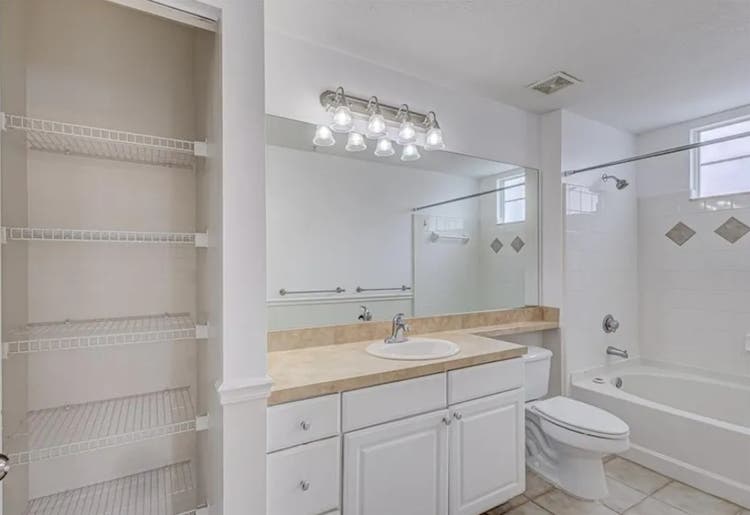 Room for Rent – West Palm