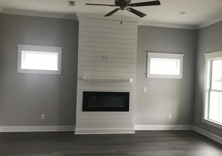 Room for rent in quite neighborhood