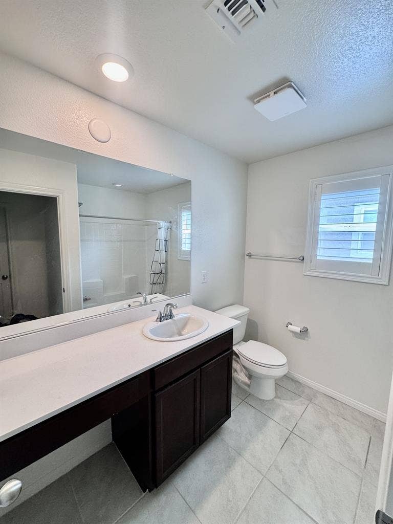 Room for rent in SW Las Vegas