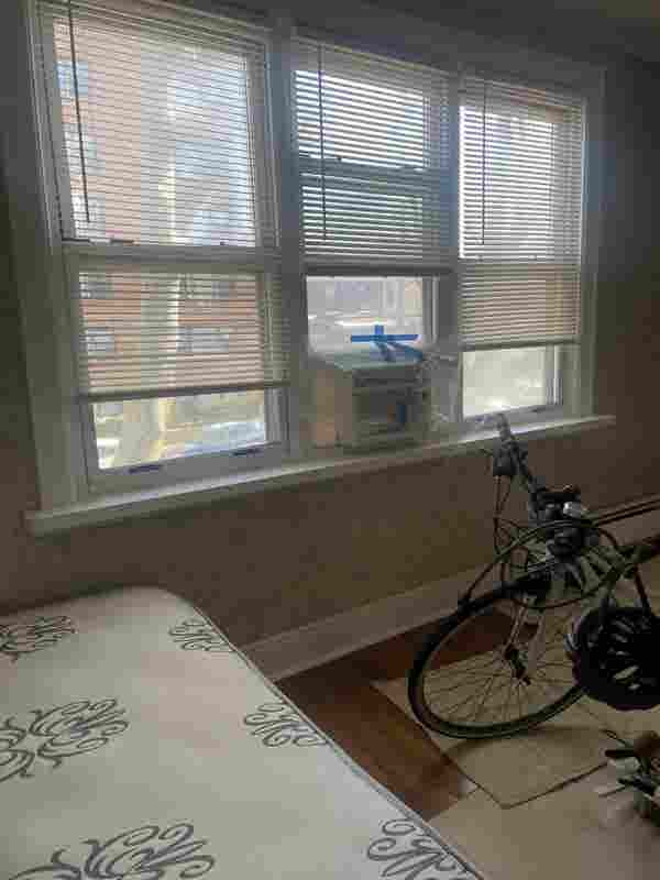 Room In Woodside, NY Available