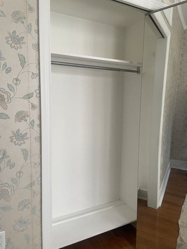 Room In Woodside, NY Available