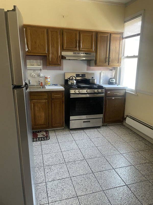 Room In Woodside, NY Available 