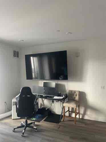 Master  Bedroom for Rent!