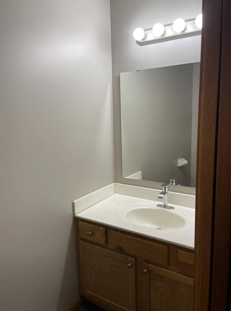 Private Room For Rent (Eagan MN)