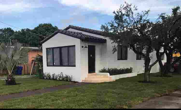 Rental house near Coral Gables