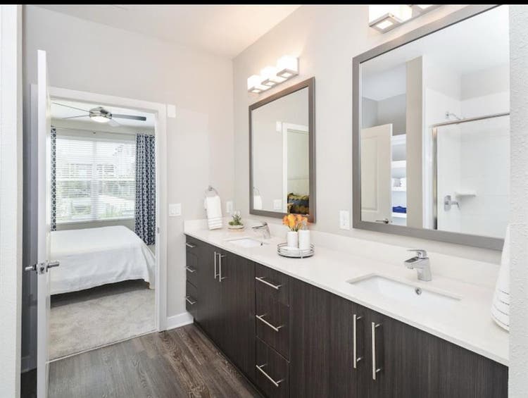 Needing a FEMALE roommate