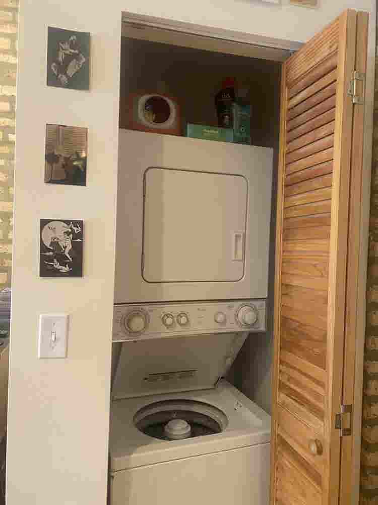 LF roommate in Rogers Park!