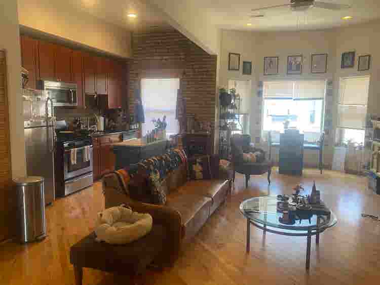 LF roommate in Rogers Park!