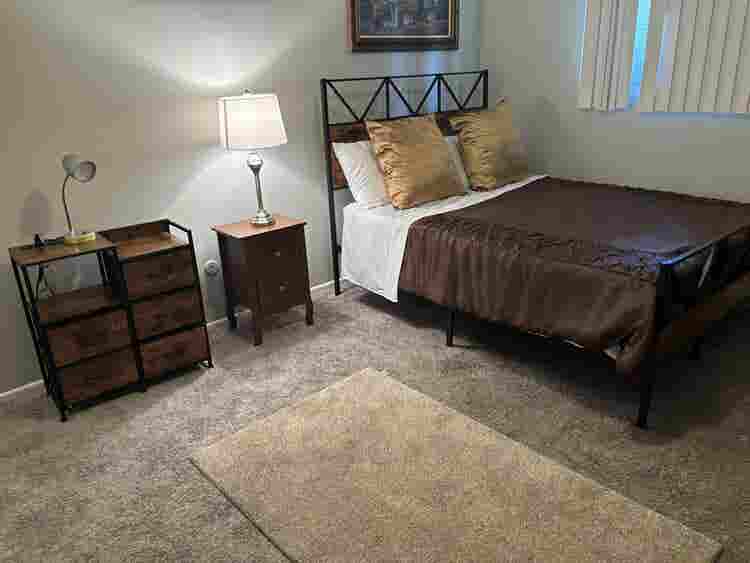 Furnished room in Brea. Women only