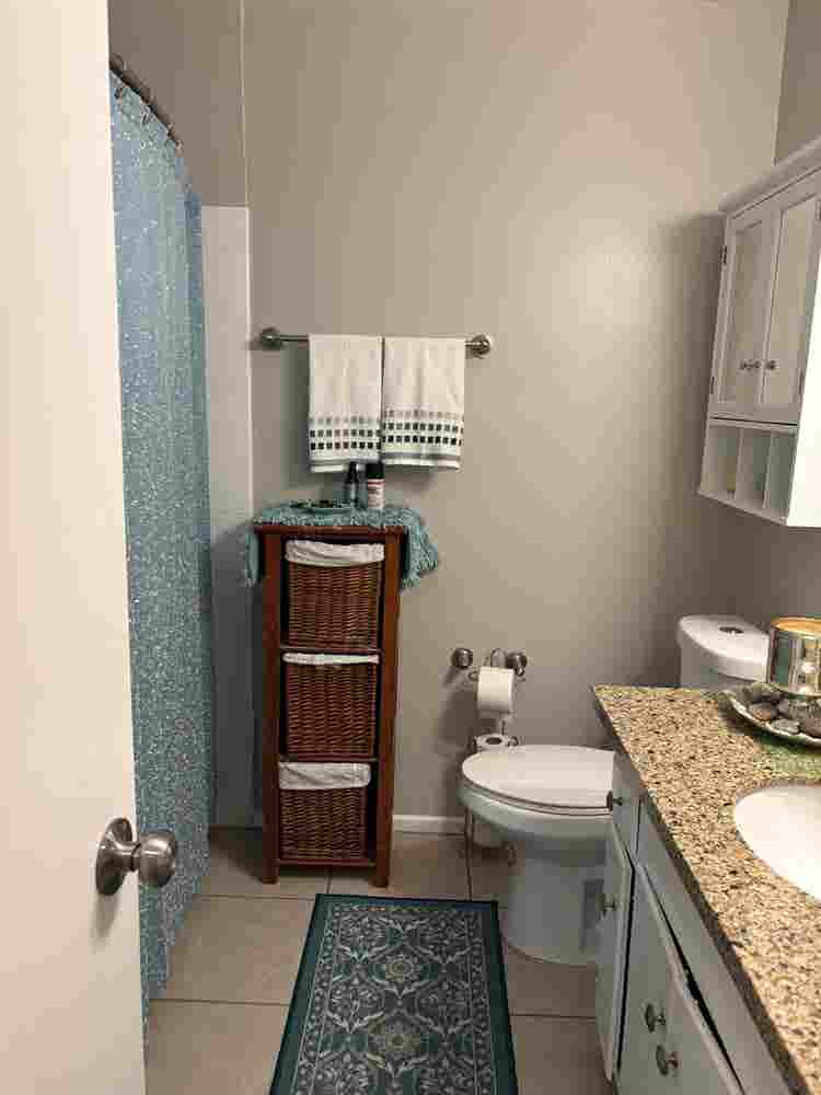 Furnished room in Brea. Women only