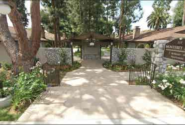 Furnished room in Brea. Women only