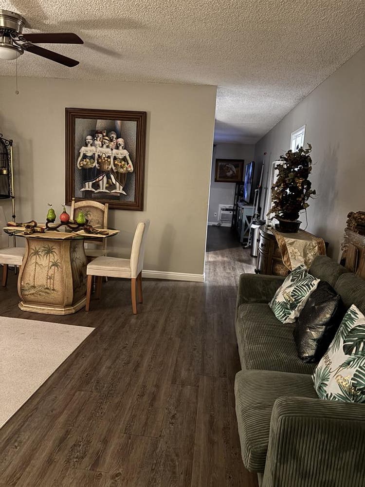 Furnished room in Brea. Women only