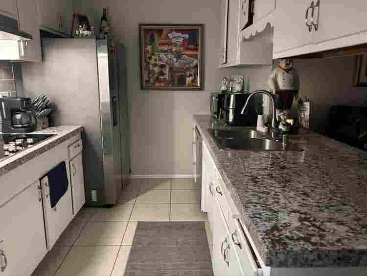 Furnished room in Brea. Women only
