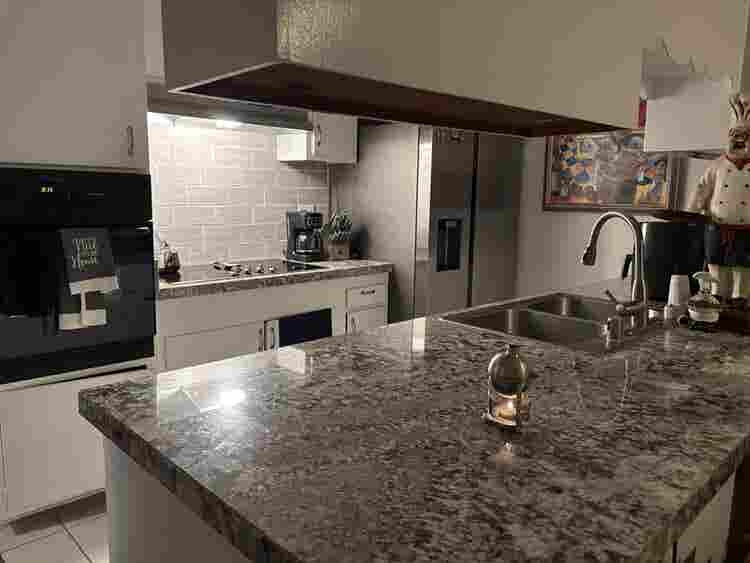 Furnished room in Brea. Women only