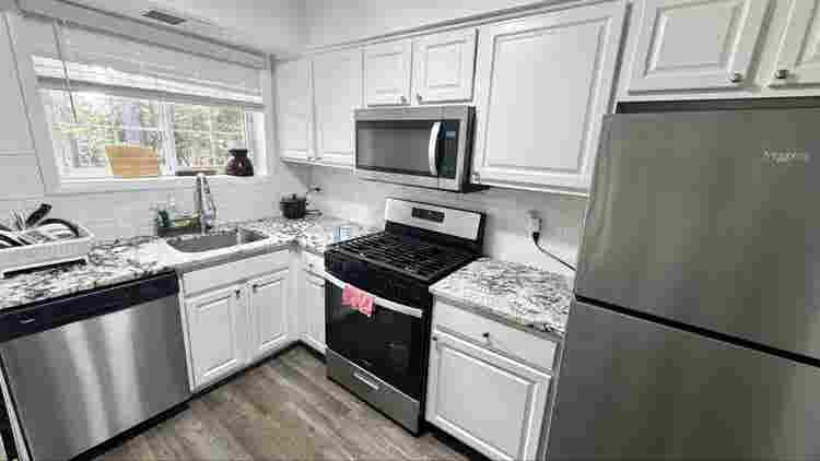 Looking for roommate