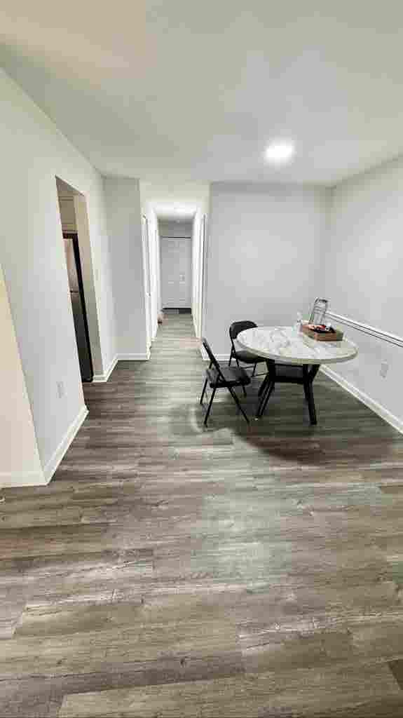Looking for roommate