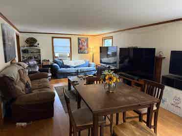 Looking for 1 more roommate!